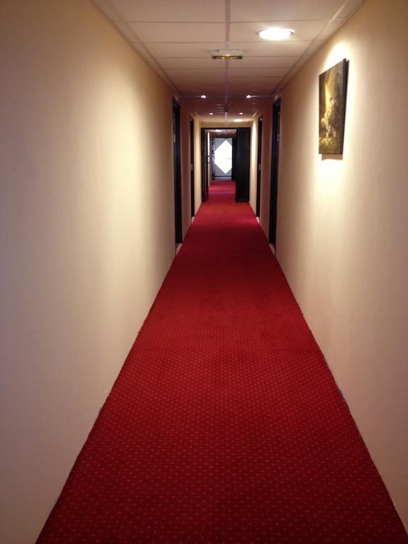 Les 4 Vallees Hotel Albertville Buitenkant foto