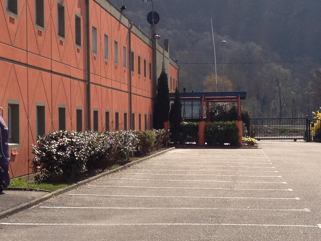 Les 4 Vallees Hotel Albertville Buitenkant foto